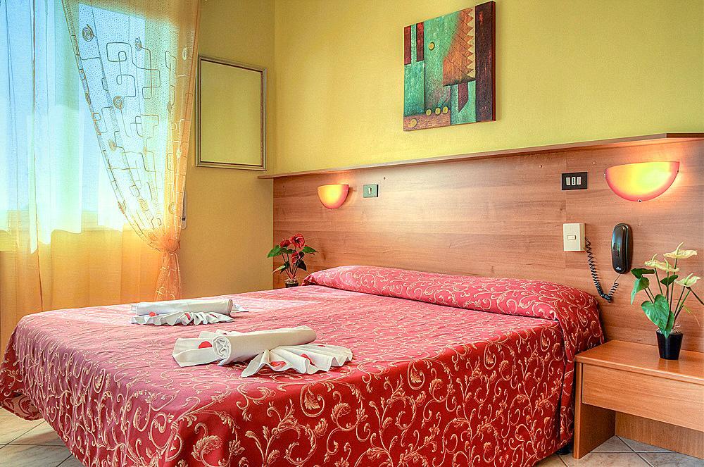 Hotel Claudia 로아노 외부 사진