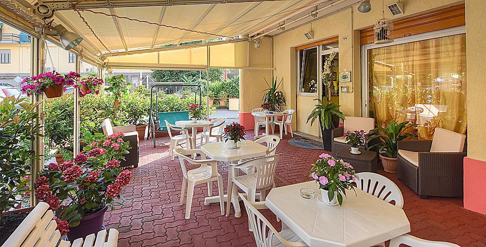 Hotel Claudia 로아노 외부 사진
