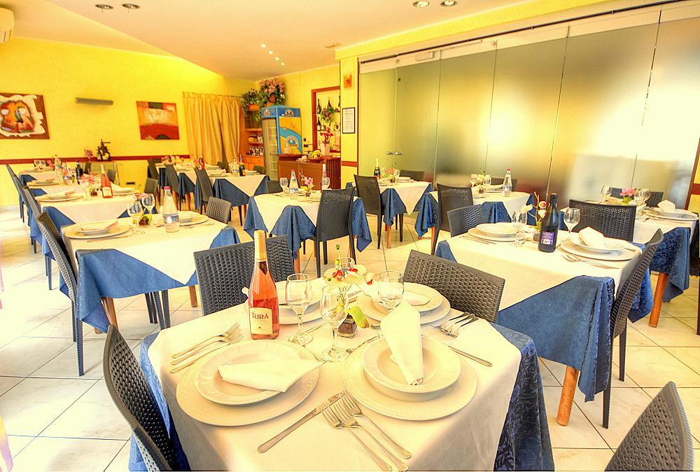Hotel Claudia 로아노 외부 사진