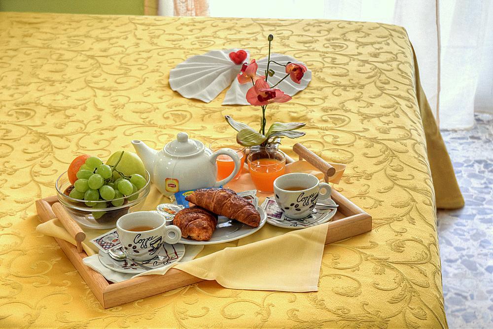 Hotel Claudia 로아노 외부 사진